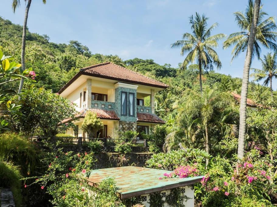 Villa 7, Secret Garden, Kerandangan, Near Senggigi Mataram Exterior photo